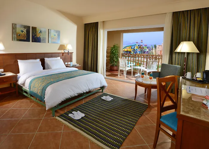Charmillion Club Aquapark Resort 5*