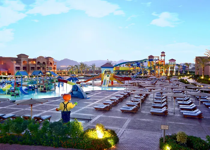 Charmillion Club Aquapark Resort 5*