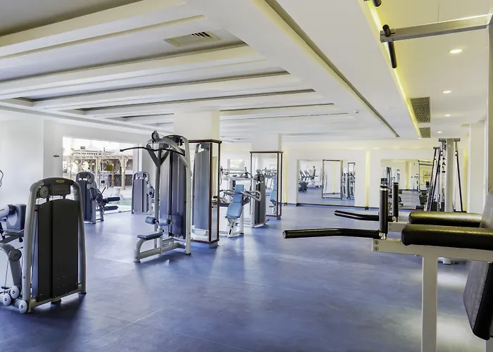 Charmillion Club Aquapark Resort 5*