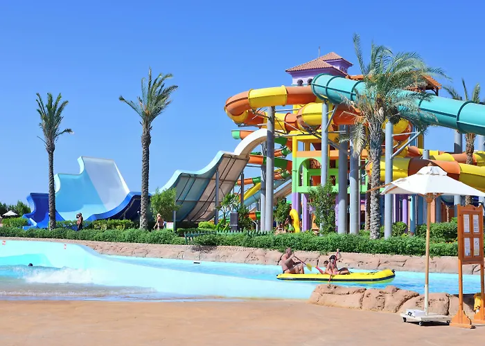 Charmillion Club Aquapark 度假村