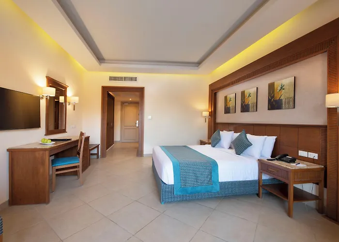 Charmillion Club Aquapark 5*